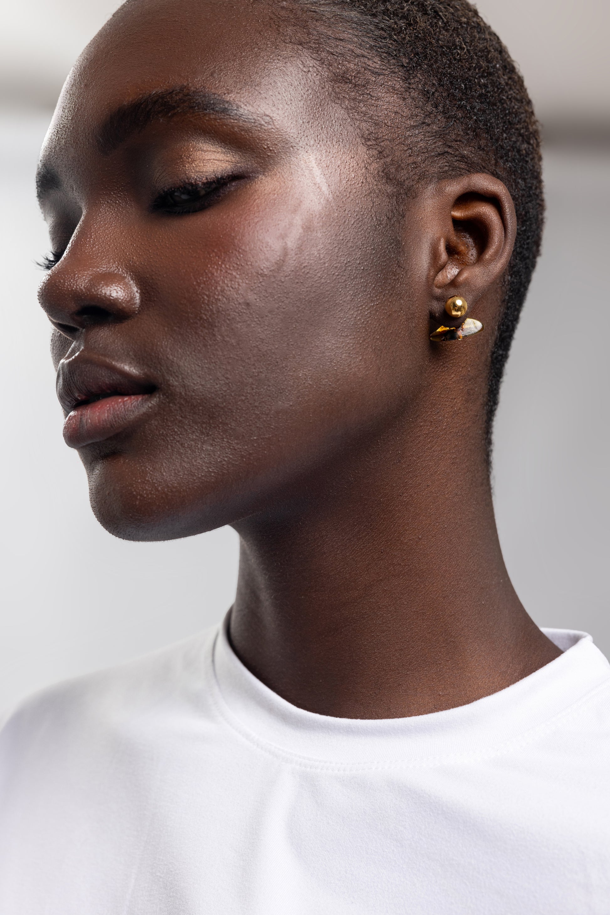ARETES GOLD STUD DUO
