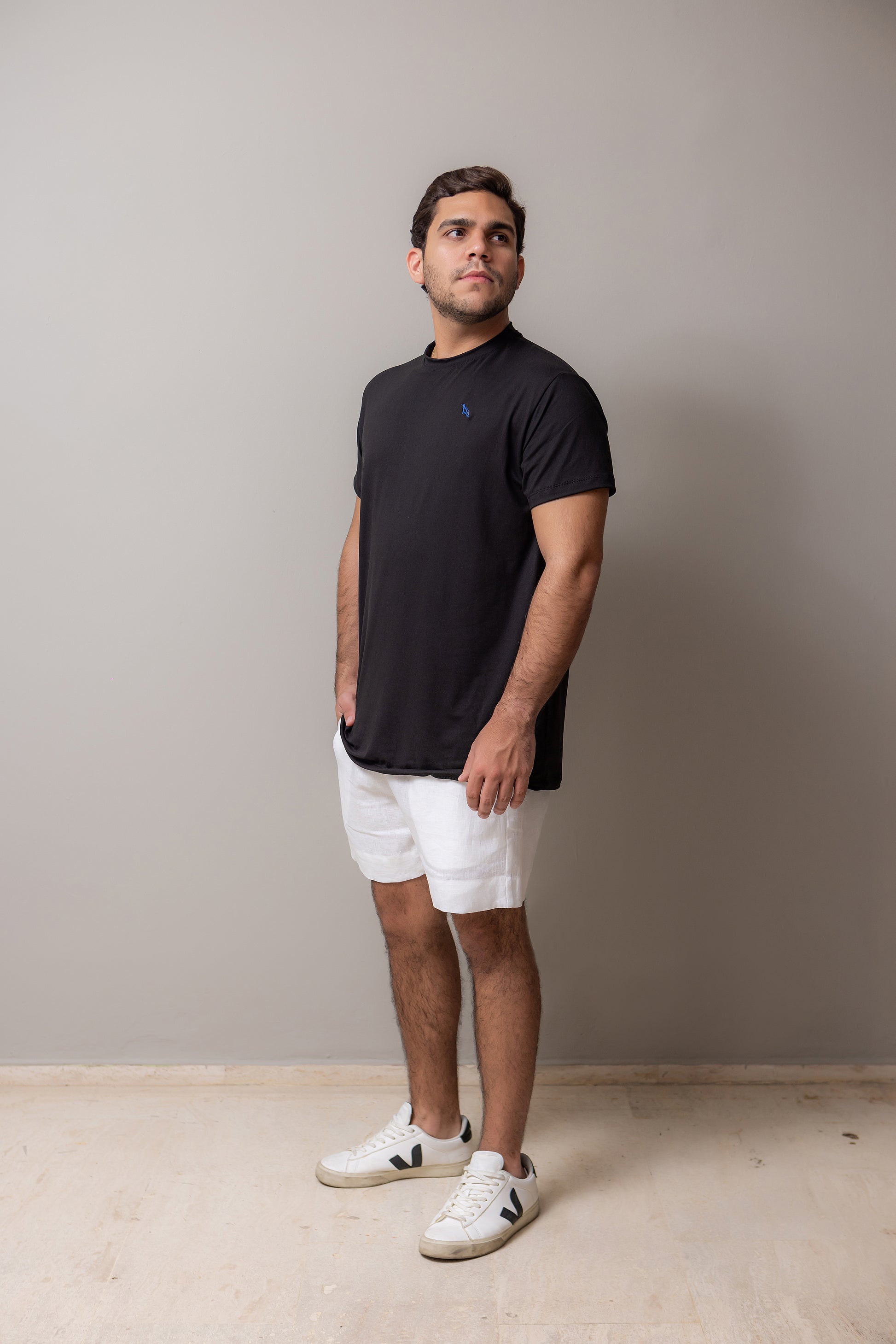 WHITE LINEN SHORT