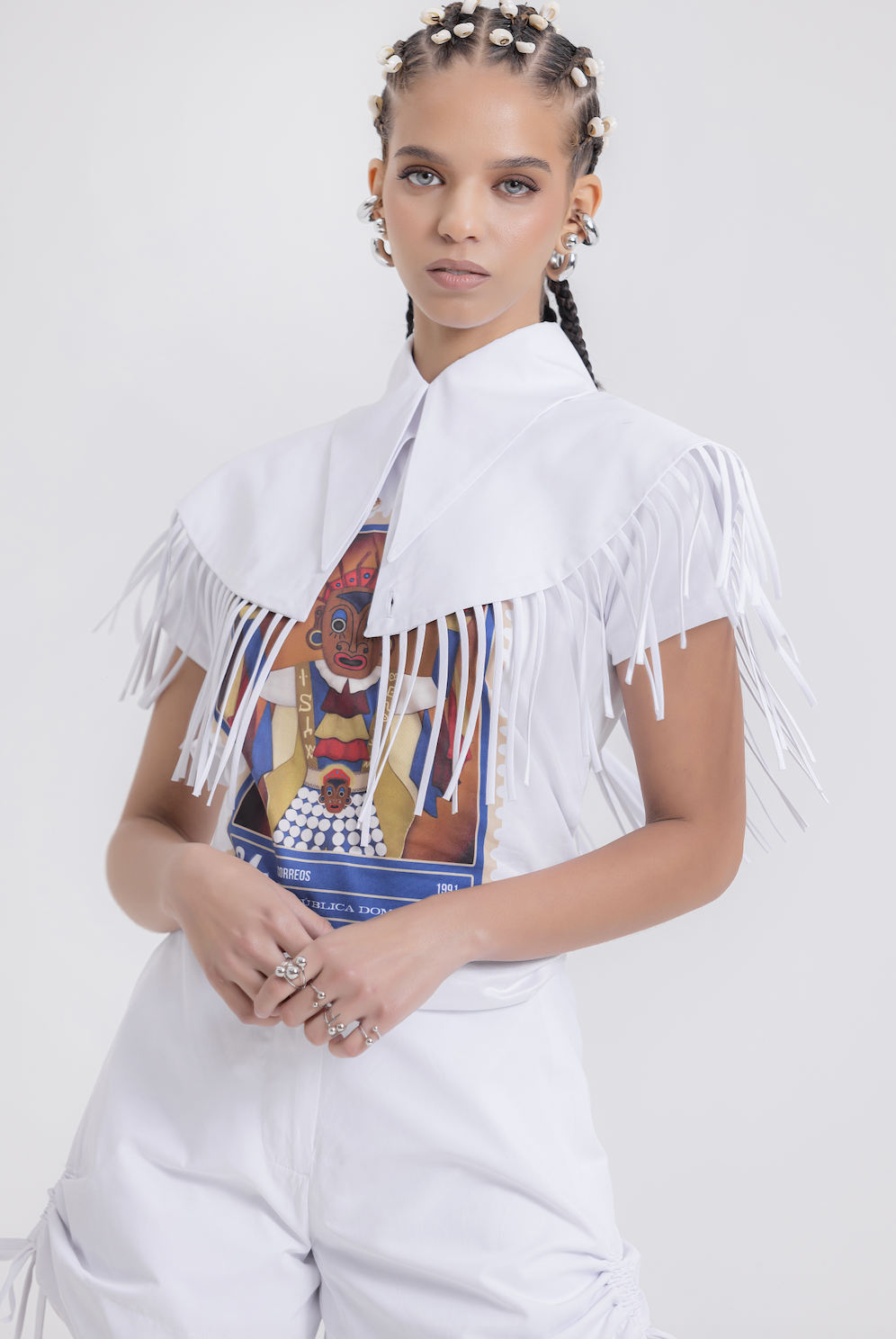 CONCHITA DETACHABLE COLLAR