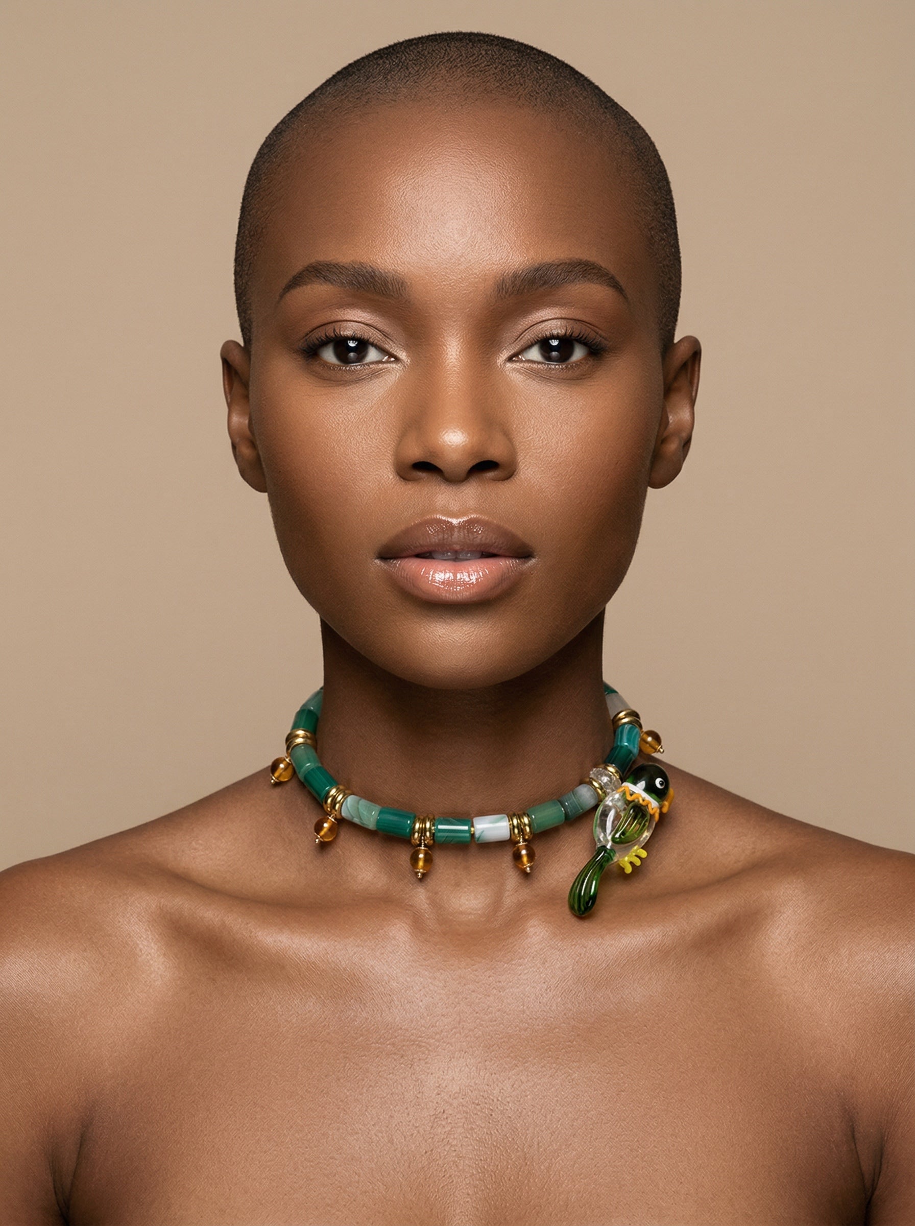 COLLAR AMAZONA AMBAR